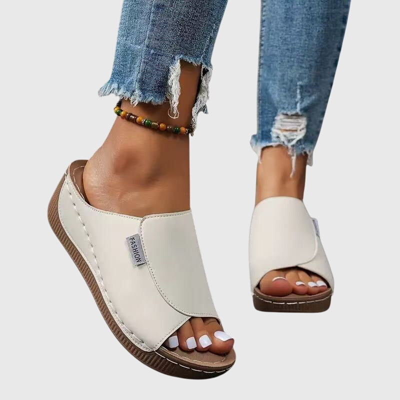 Bríd | Classic Comfort Walking Sandals